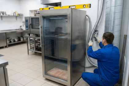Profesyonel mutfakta dry aged dolabının elektrik ve havalandırma bağlantılarının yapılması
