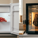 Normal buzdolabında tel rafta duran antrikot ile cam kapaklı ev tipi dry aged dolabında asılı olgunlaşmış et karşılaştırması